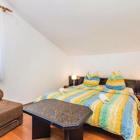 Lovely Apartment In Kampor With Kitchen Exterior photo
